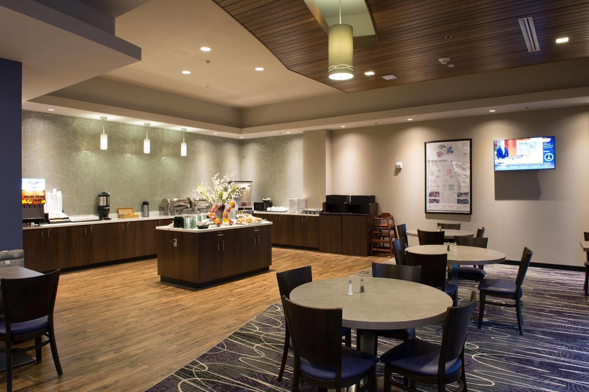 Bluemont Hotel Manhattan Exterior photo